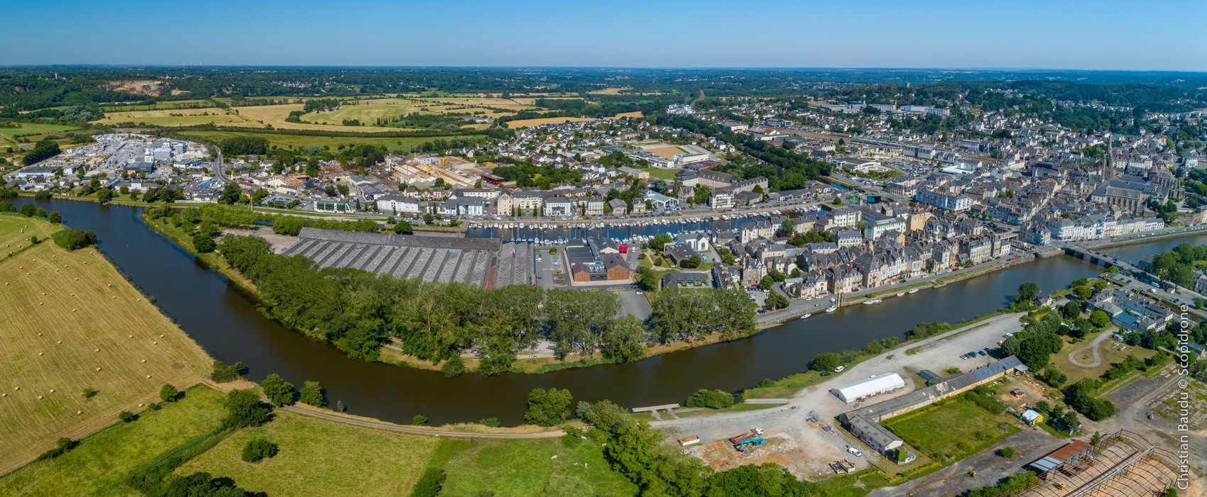 vue aérienne des quartiers portuaires de Redon et Saint-Nicolas-de-Redon