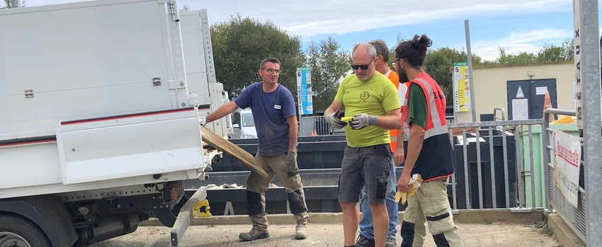 camion, déchargement, déchèterie