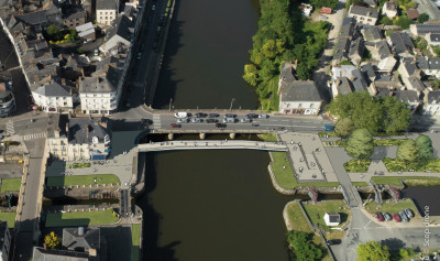 vue aérienne, cours d'eau, pont, passerelle piétonne et cyclable