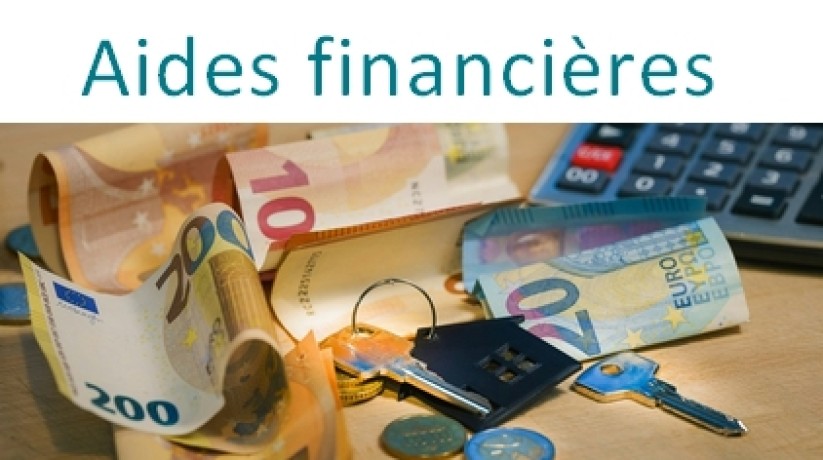 billets de banque, argent, clé de maison, calculatrice