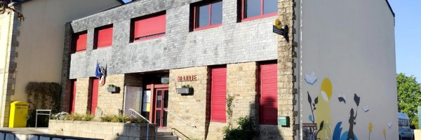 façade de la mairie de Saint-Jean-la-Poterie